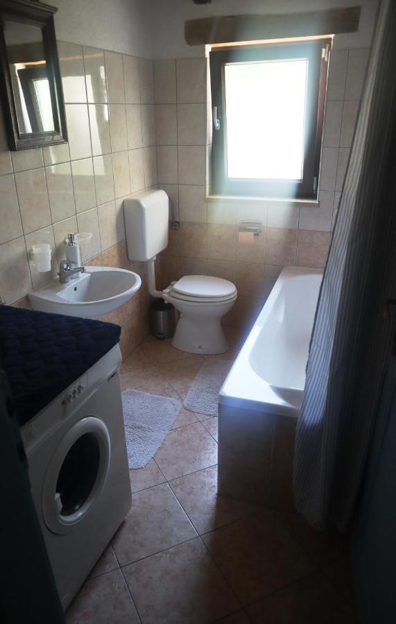 Apartmani Jelena Porec Bagian luar foto